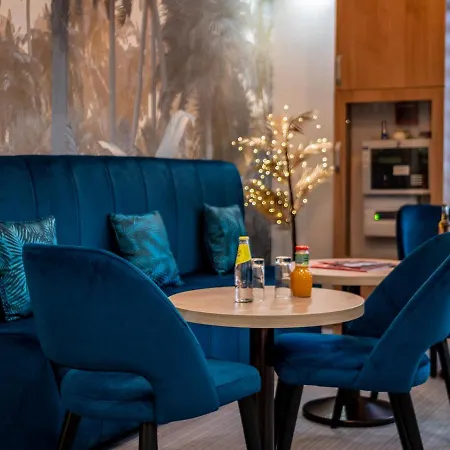 Hotel Contact Restaurant Bleu France - Cergy 2*