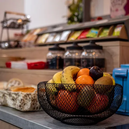 Hotel Contact Bleu France Cergy 3*