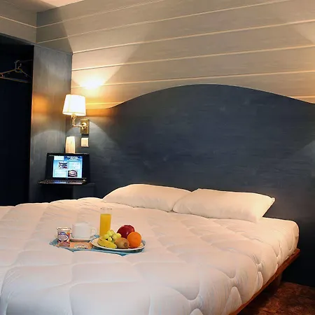 Contact Bleu France Cergy 3*