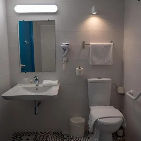 Hotel Contact Restaurant Bleu France - Cergy